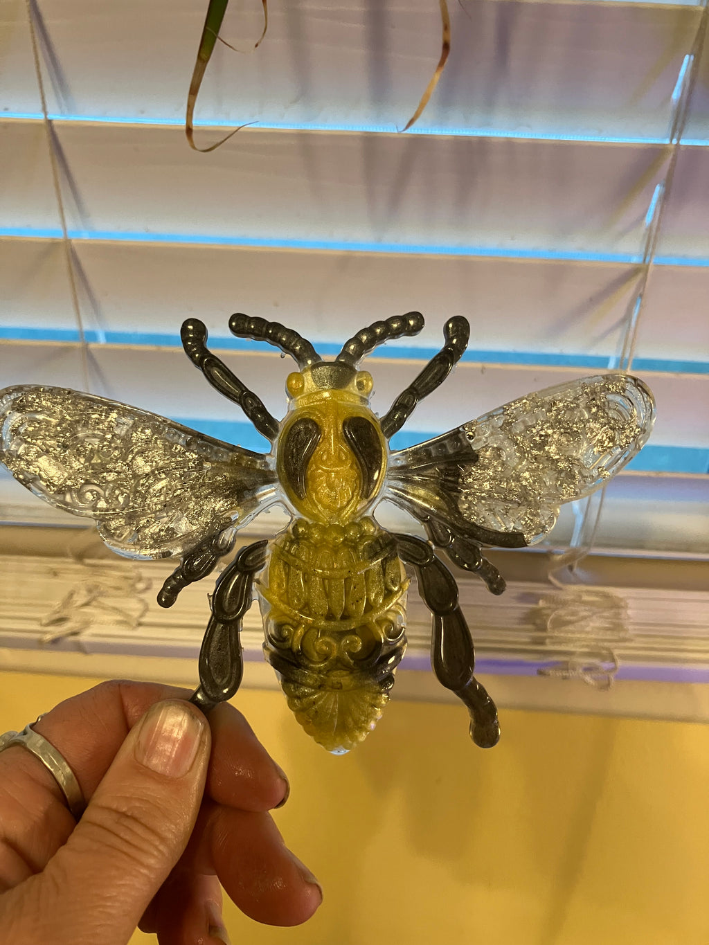 Bee wall hanging