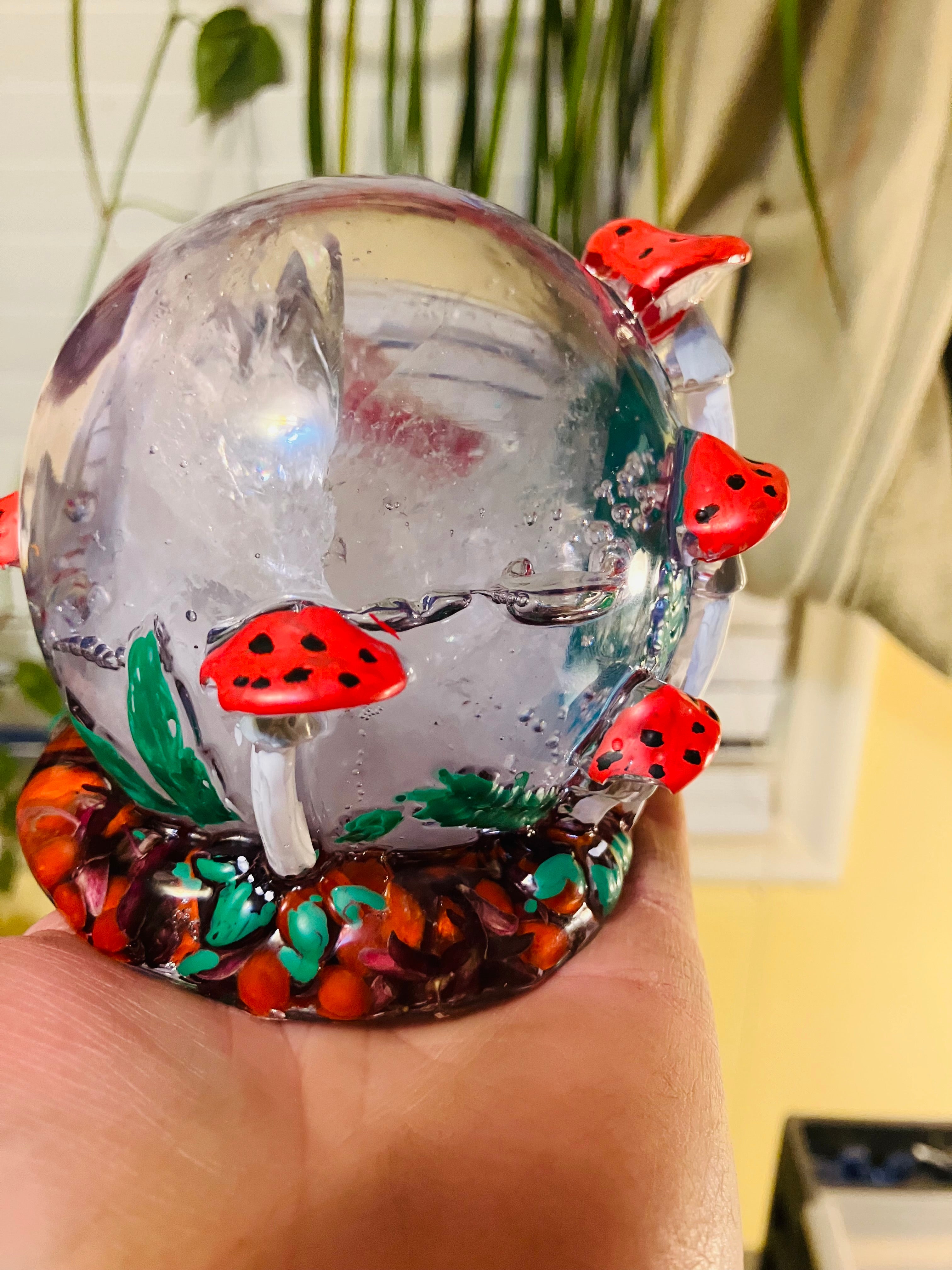 Crystal mushroom globe