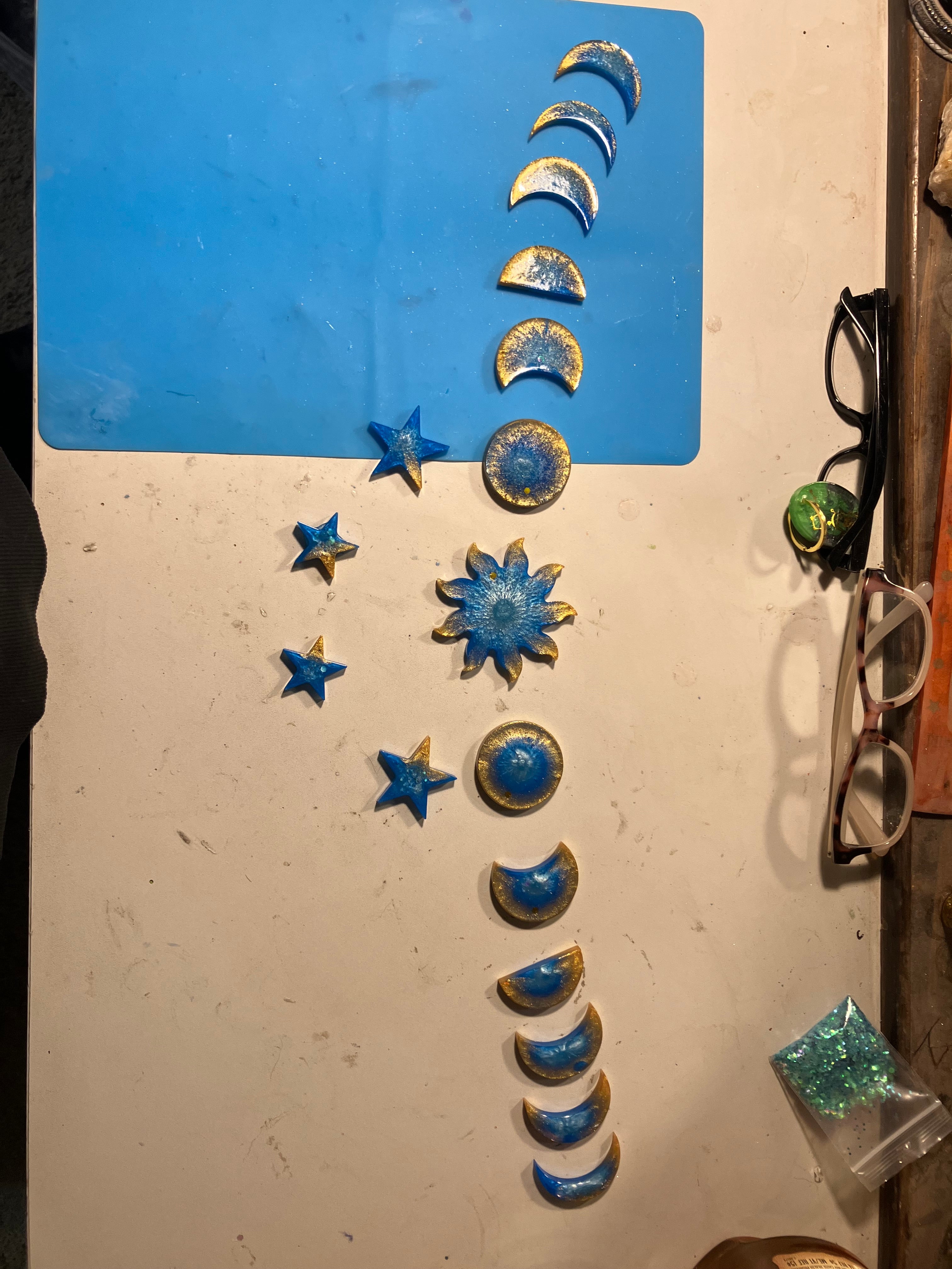 Moon 🌖 phase wall hanging