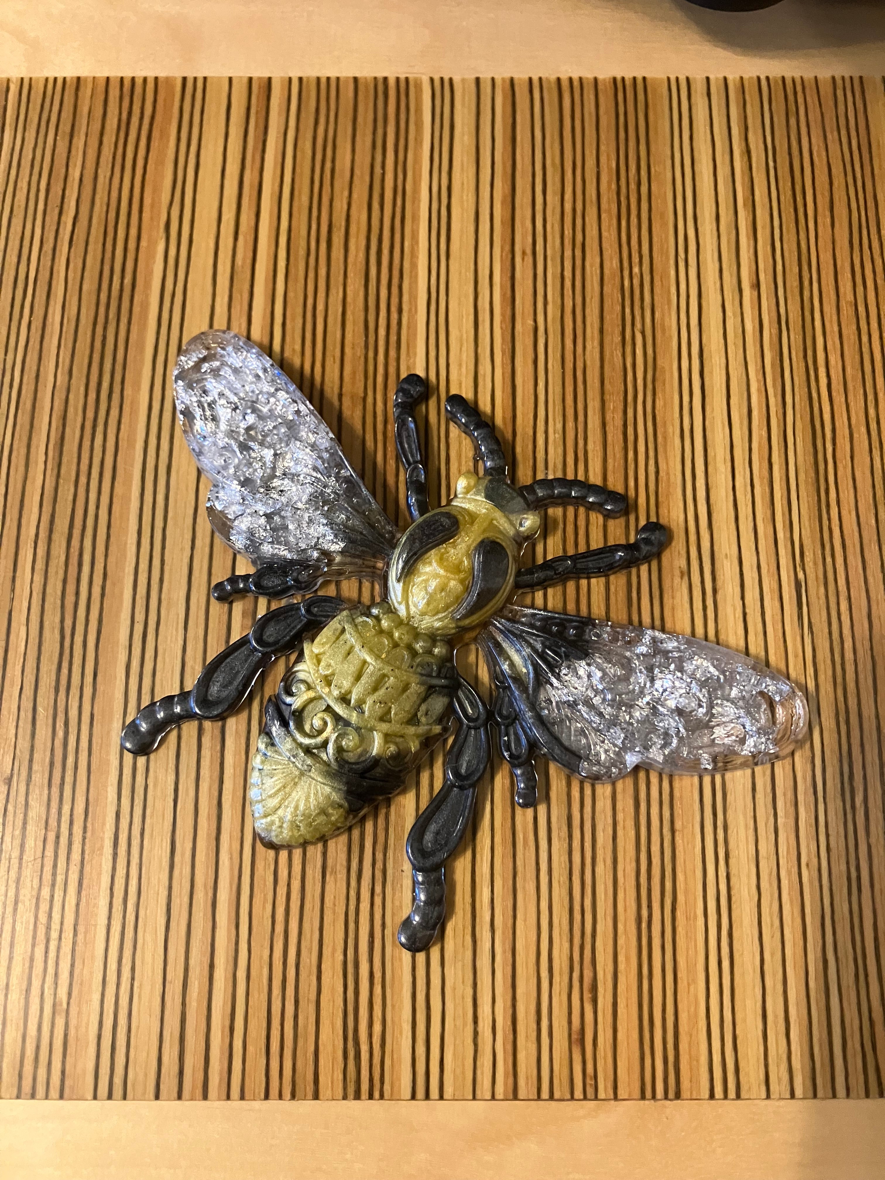 Bee wall hanging