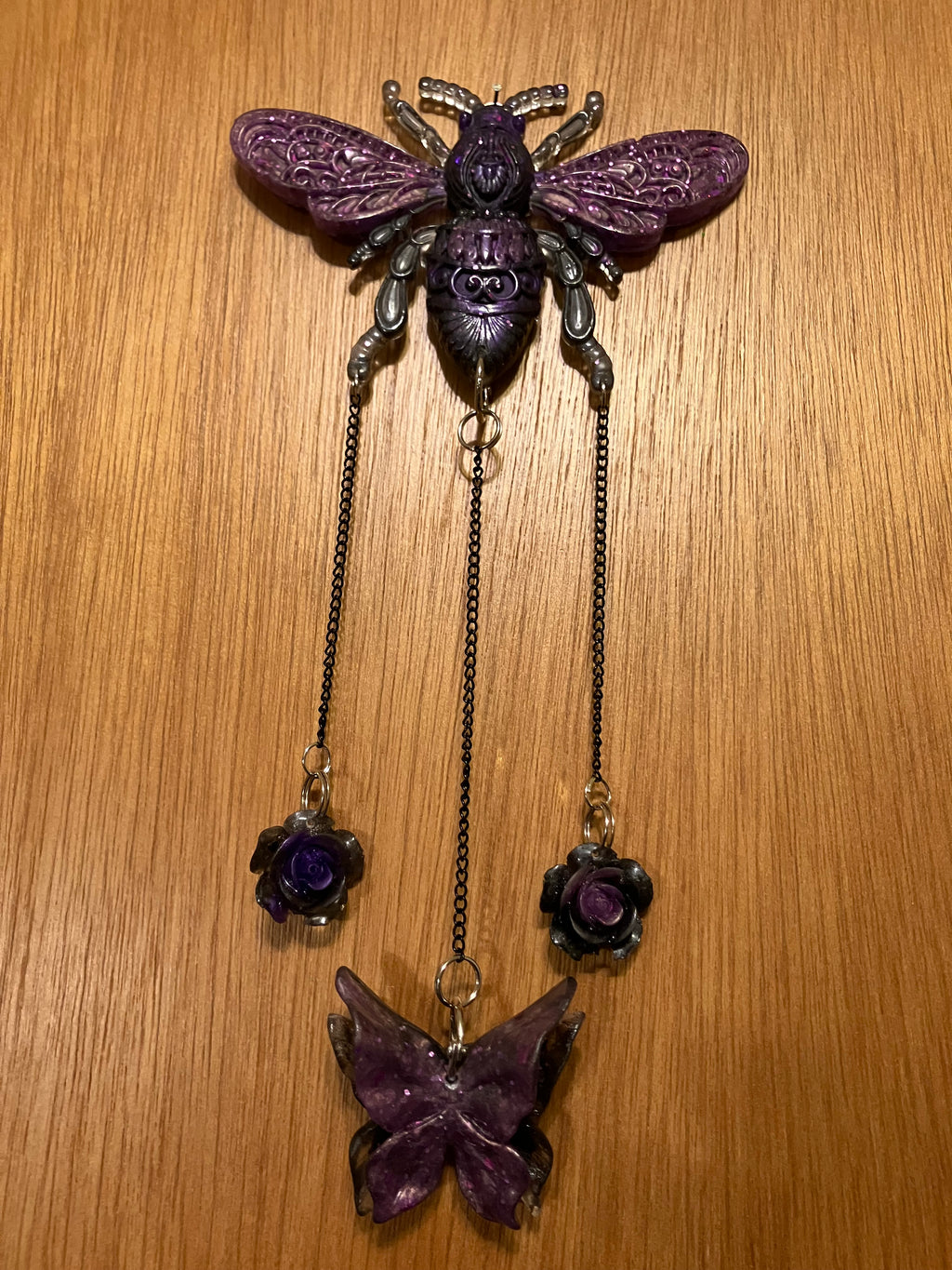 Bee wall hanging