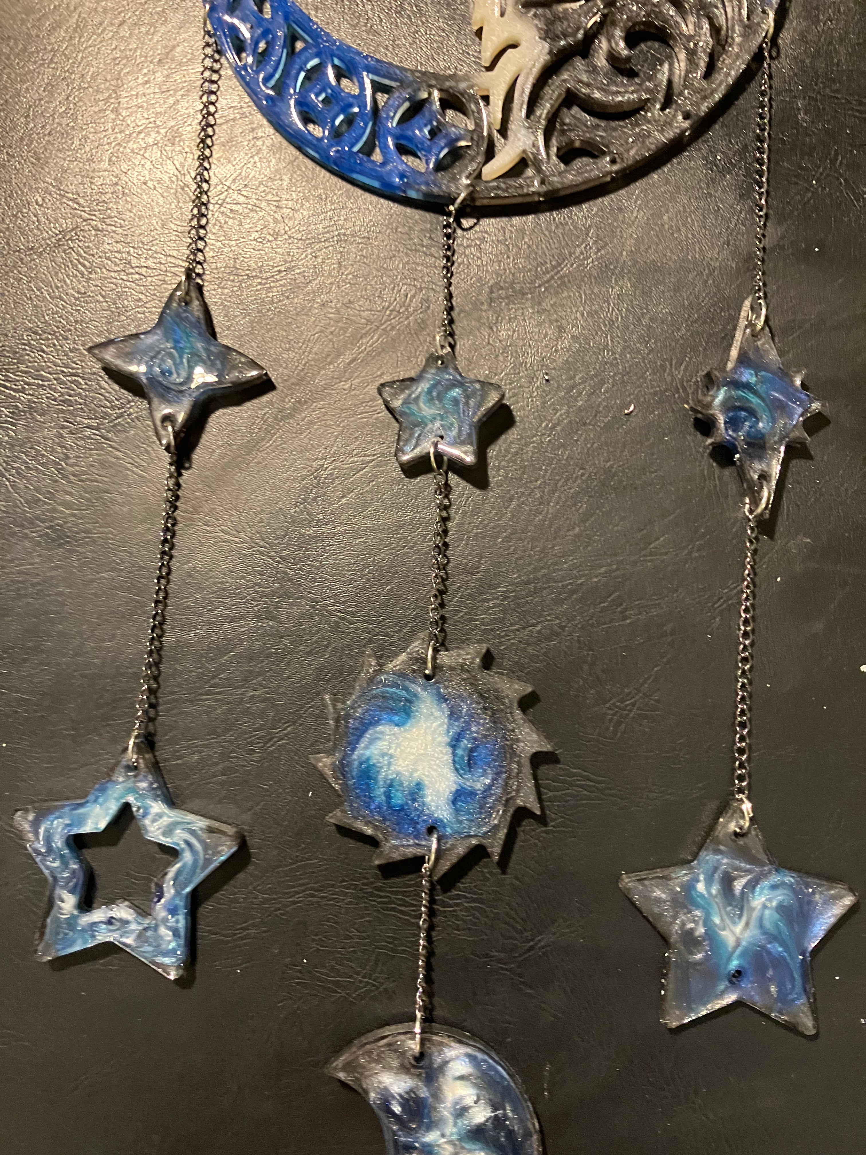 Wolf moon wall hanging