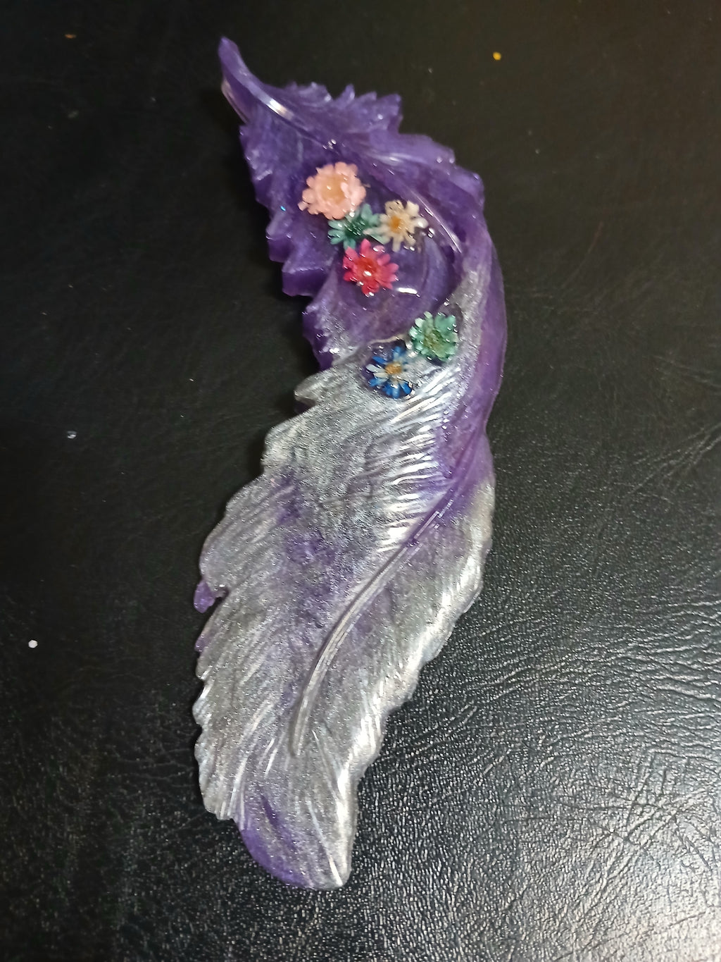 Large feather magnets