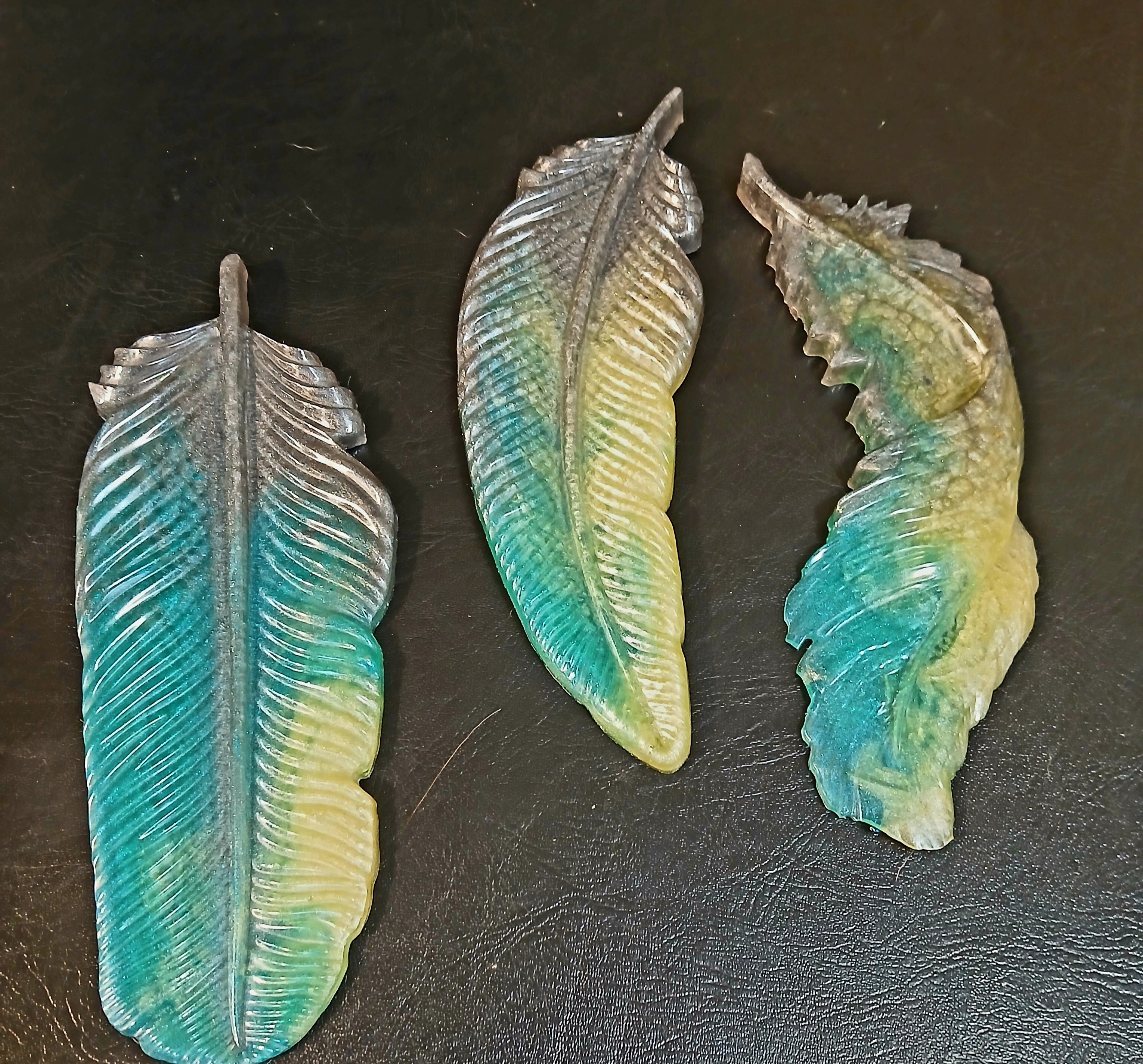 Large feather magnets
